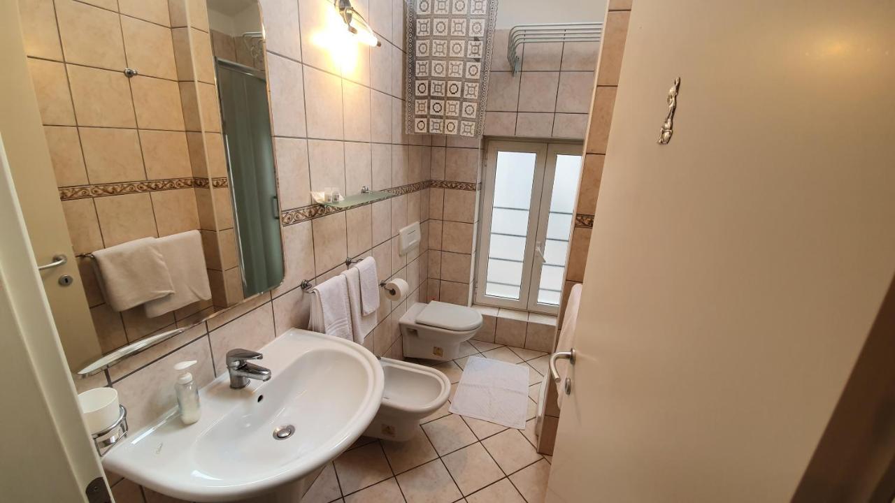 Apartments Villa Ernesta 로비니 외부 사진