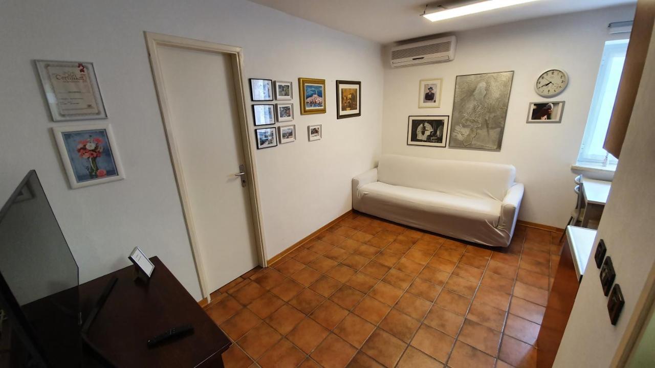 Apartments Villa Ernesta 로비니 외부 사진