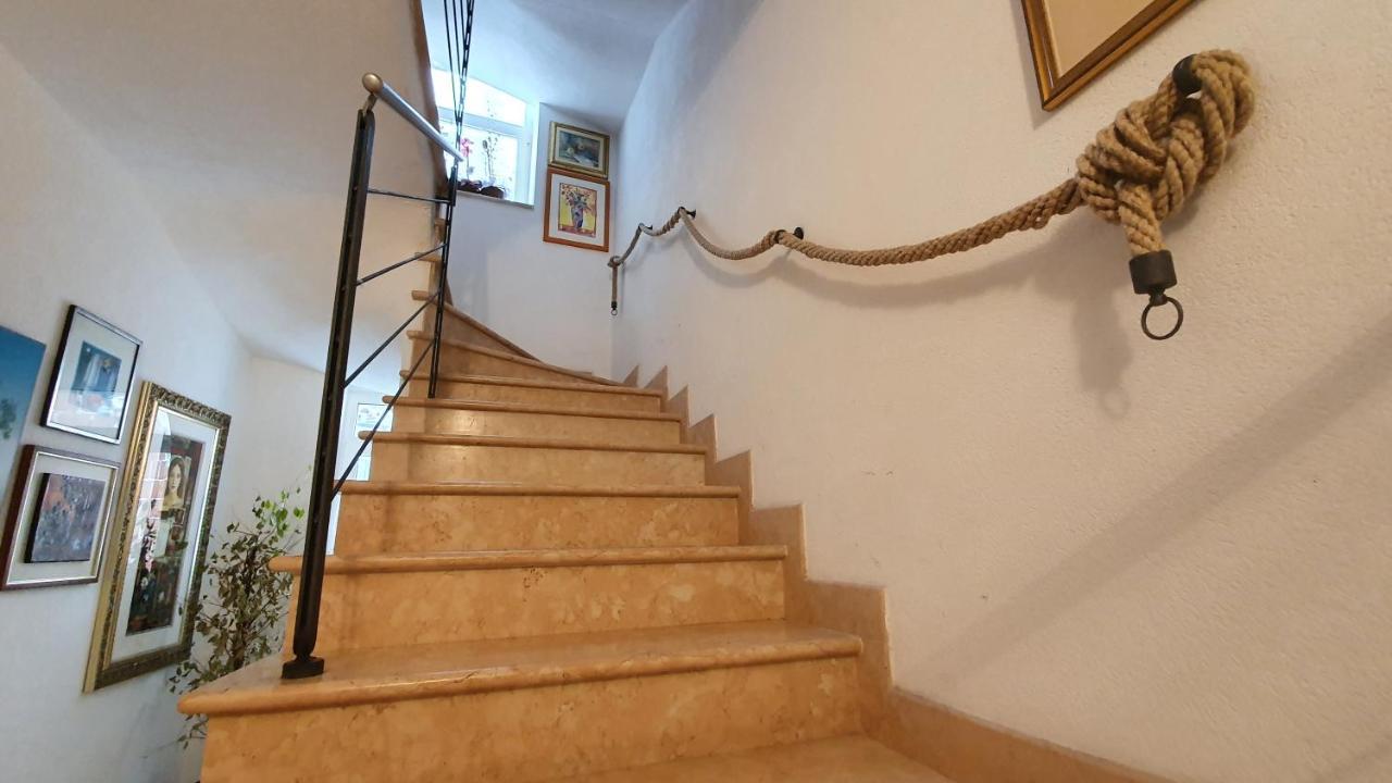 Apartments Villa Ernesta 로비니 외부 사진